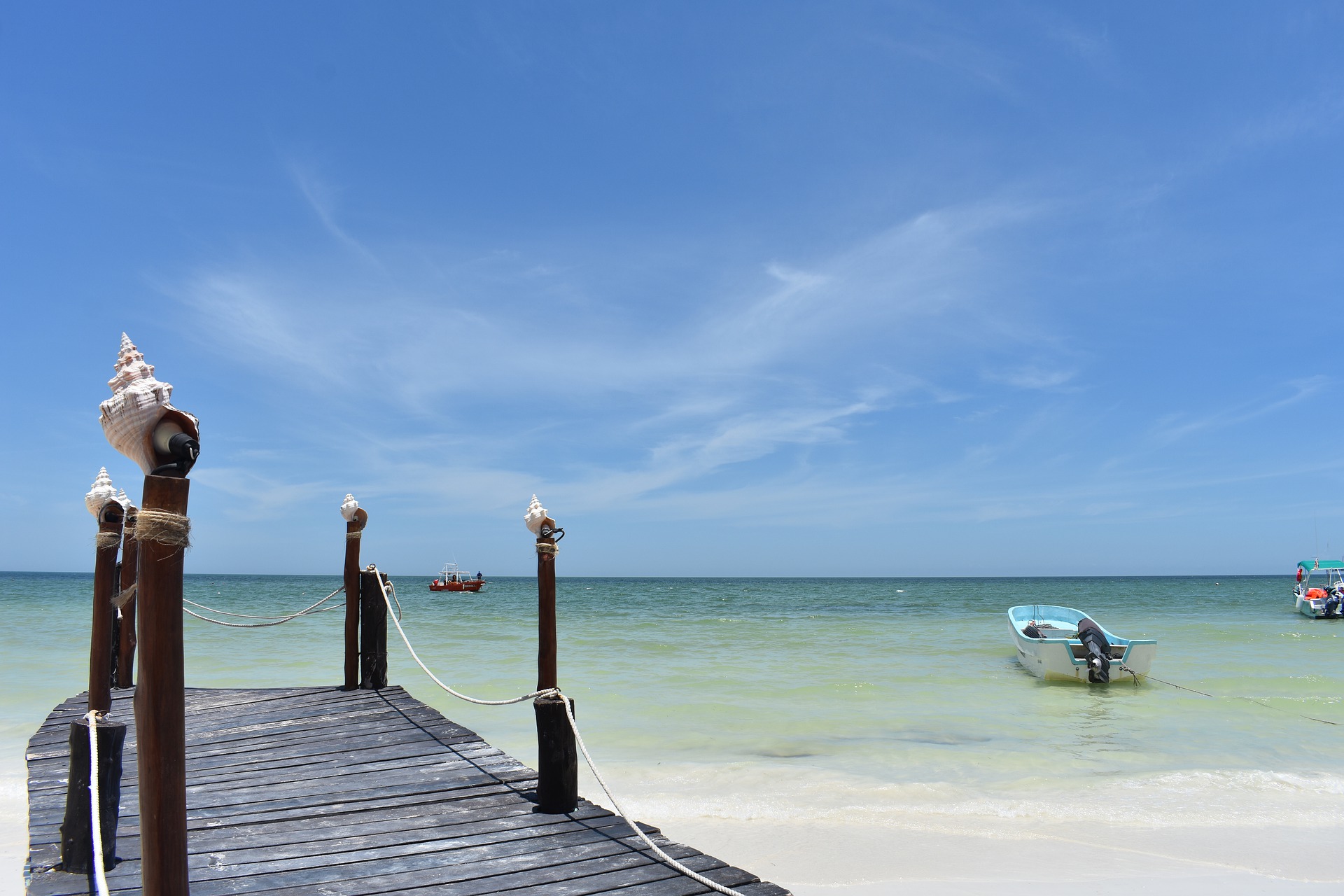 how to get to isla holbox from playa del carmen